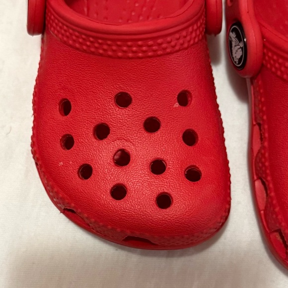 Red Crocs size 4C - Picture 3 of 3